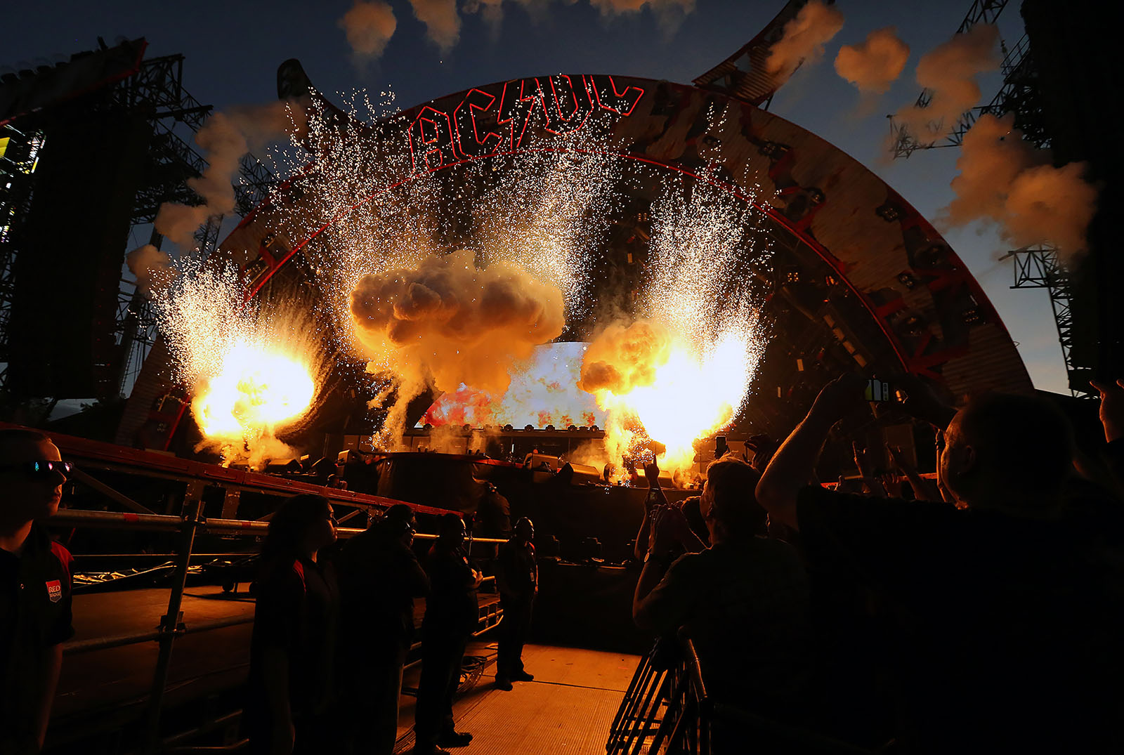 Explosion and pyrotechnics at AC/DC concert in Auckland, New Zealand